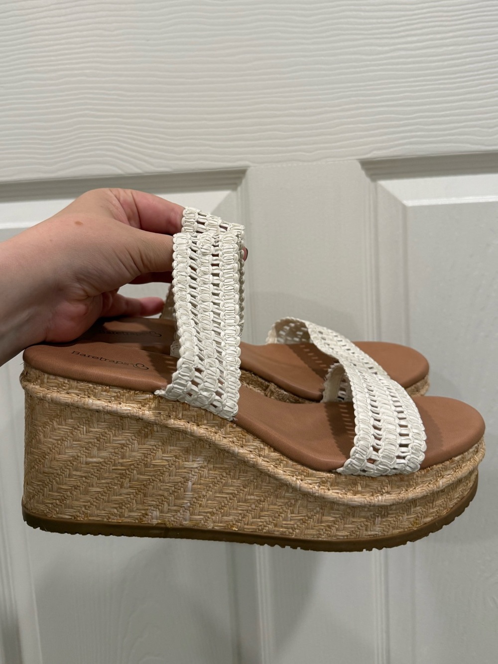 Baretraps Sophie Platform Wedge Resortwear Vacation NWOT Sandals